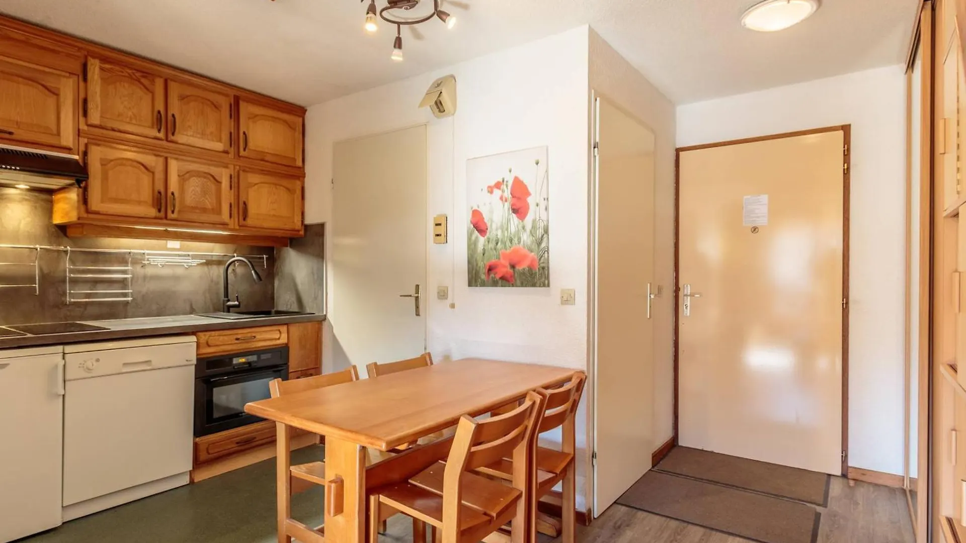 Appartement 6 Pers, Vue Montagne, Ski Aux Pieds, Wifi, Animaux Admis, Plagne Soleil - Fr-1-351-3 La Plagne 0*,